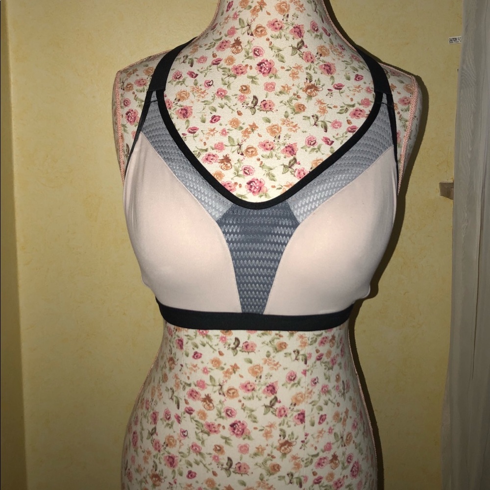 VS Sport Bra